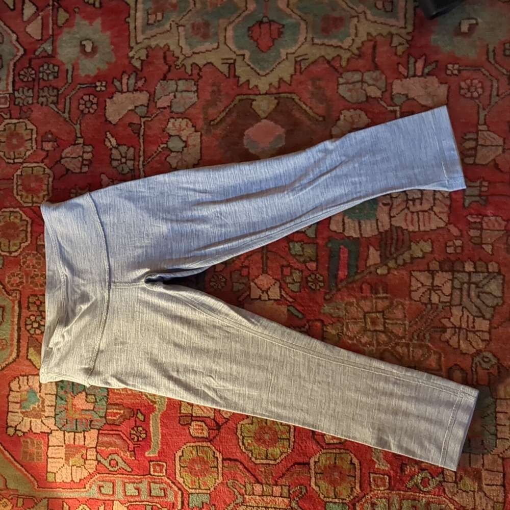Womens lululemon cropped leggings, light heathered grey, size 4